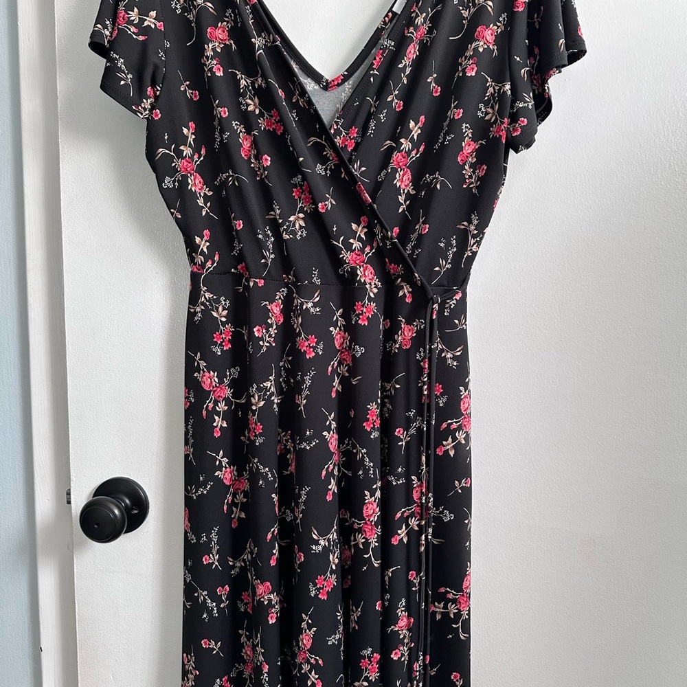 Kaileigh Black and Pink Flutter Sleeve  Dress